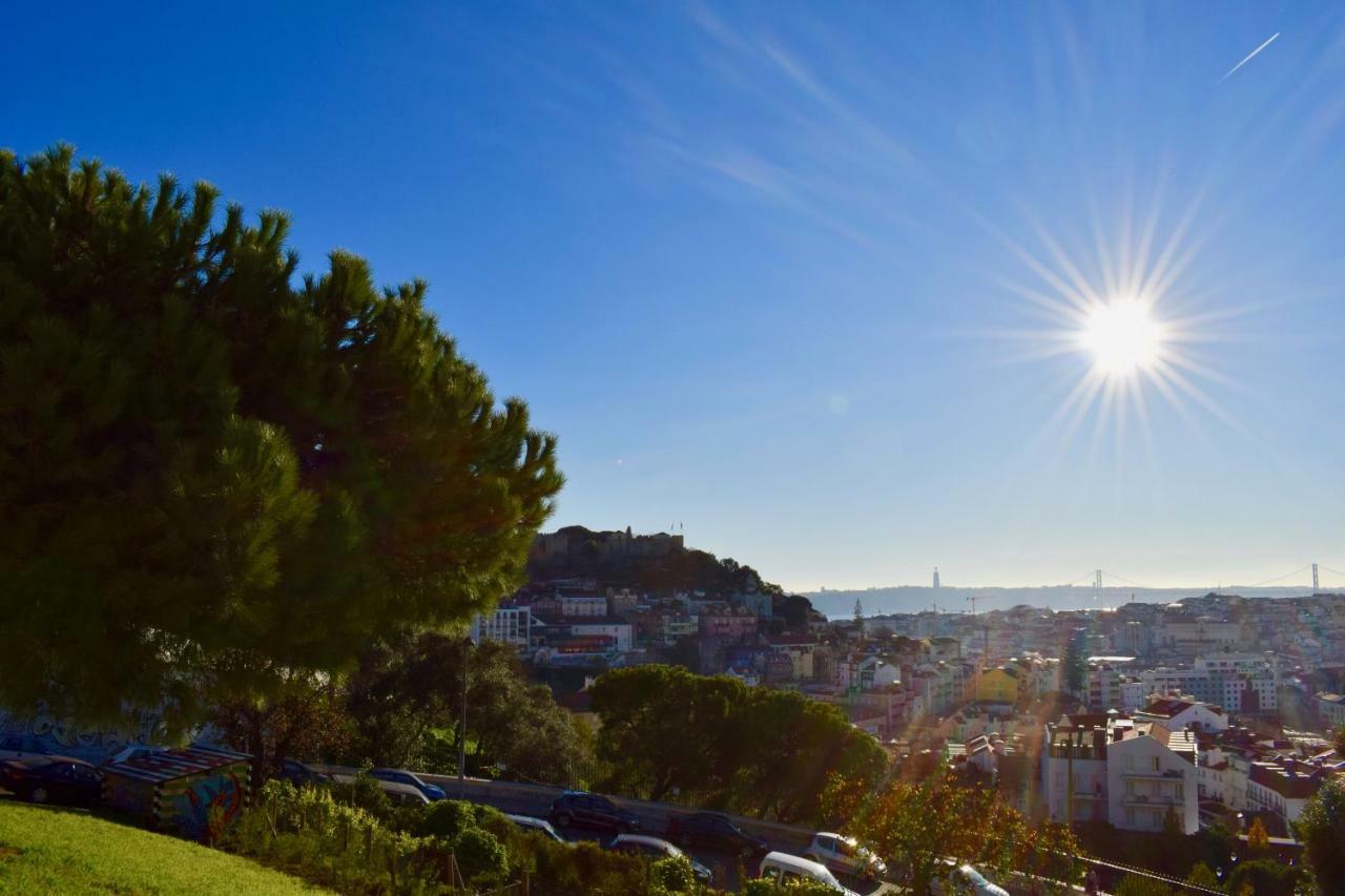 Elegant Riverview Apartment In Historical Lisboa Eksteriør bilde