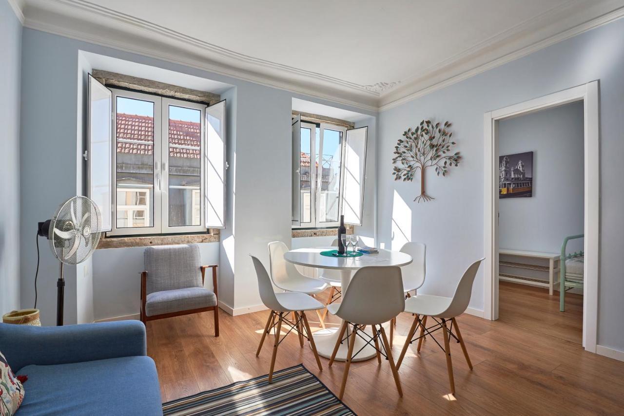 Elegant Riverview Apartment In Historical Lisboa Eksteriør bilde