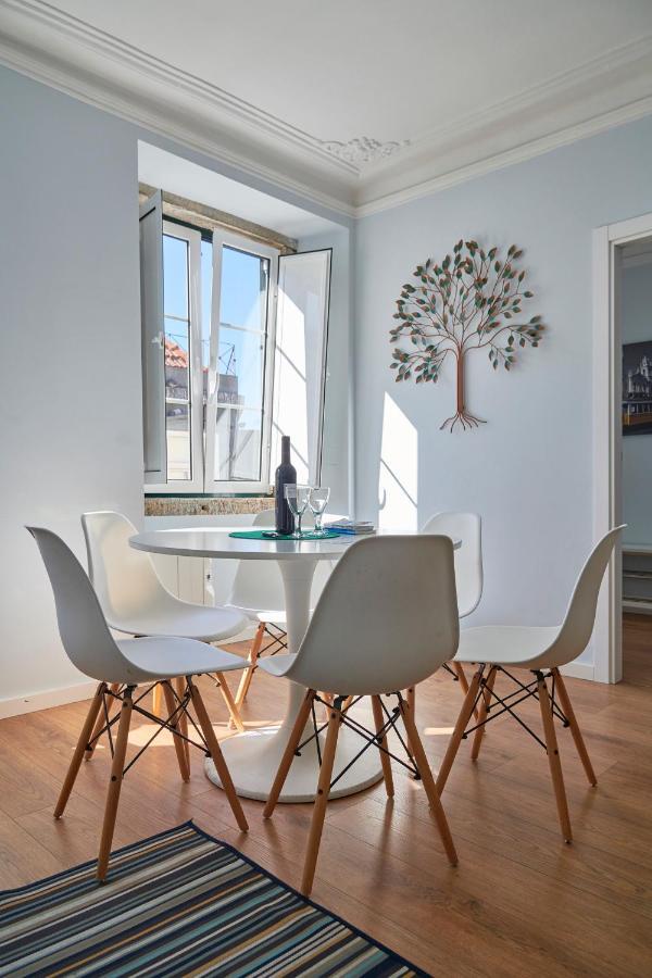 Elegant Riverview Apartment In Historical Lisboa Eksteriør bilde