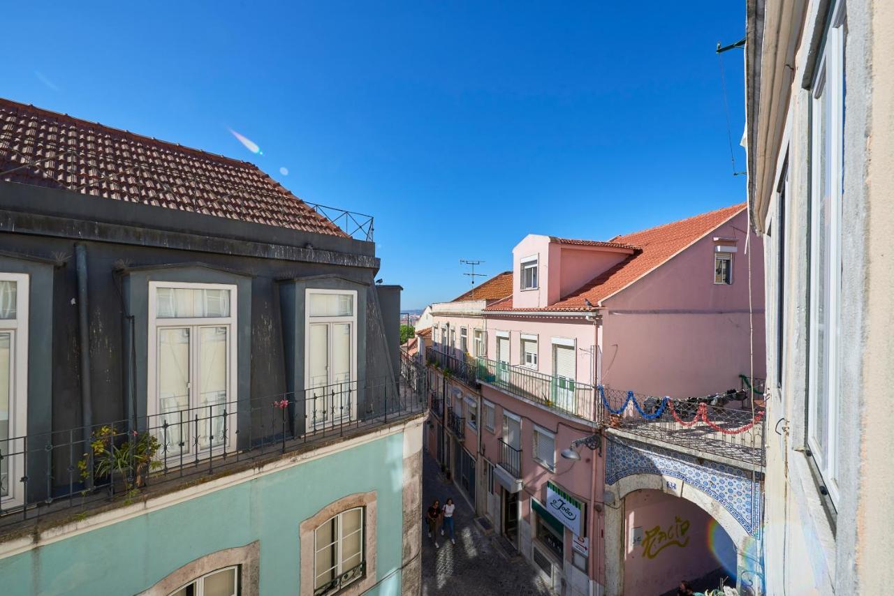Elegant Riverview Apartment In Historical Lisboa Eksteriør bilde