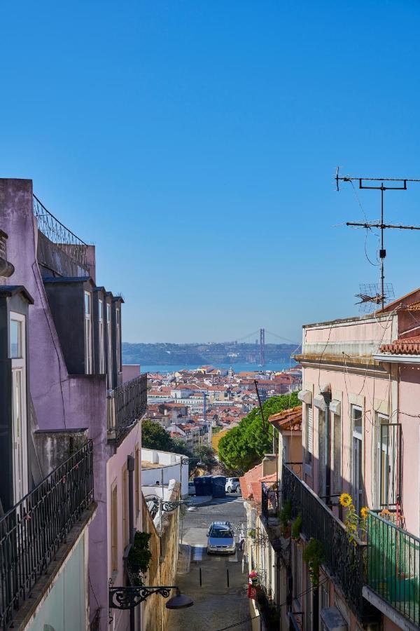 Elegant Riverview Apartment In Historical Lisboa Eksteriør bilde