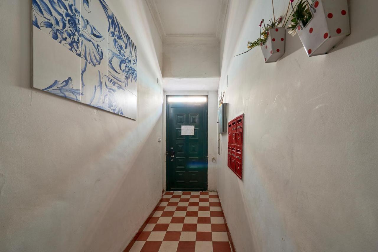 Elegant Riverview Apartment In Historical Lisboa Eksteriør bilde