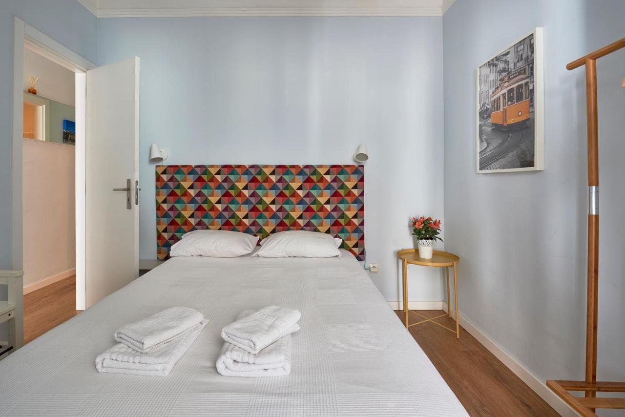 Elegant Riverview Apartment In Historical Lisboa Eksteriør bilde